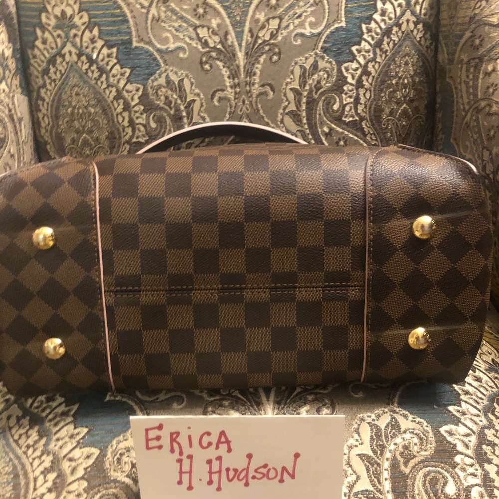 Louis Vuitton Caissa Hobo Damier in Rose Ballerine - Picture 2 of 8